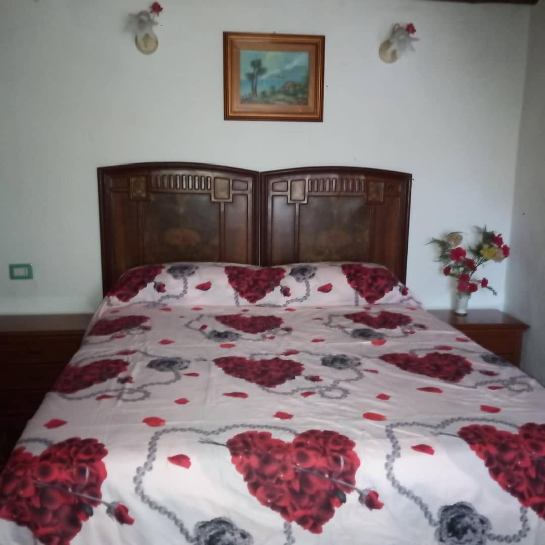 לינה וארוחת בוקר Zeddiani Sardinia Eco Vegan House מראה חיצוני תמונה