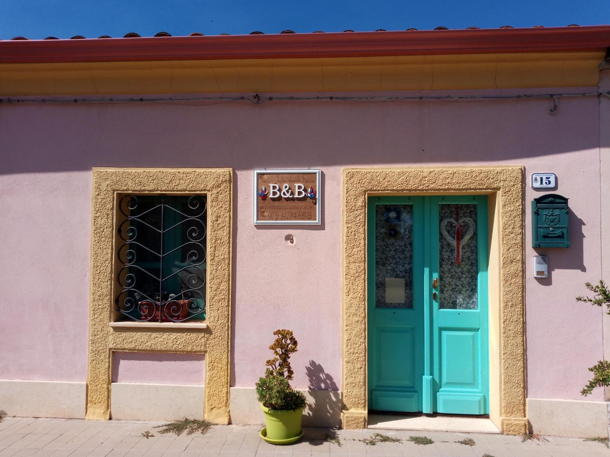 לינה וארוחת בוקר Zeddiani Sardinia Eco Vegan House מראה חיצוני תמונה