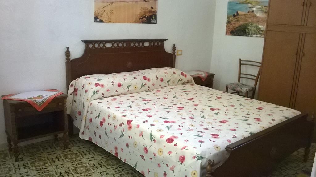לינה וארוחת בוקר Zeddiani Sardinia Eco Vegan House מראה חיצוני תמונה