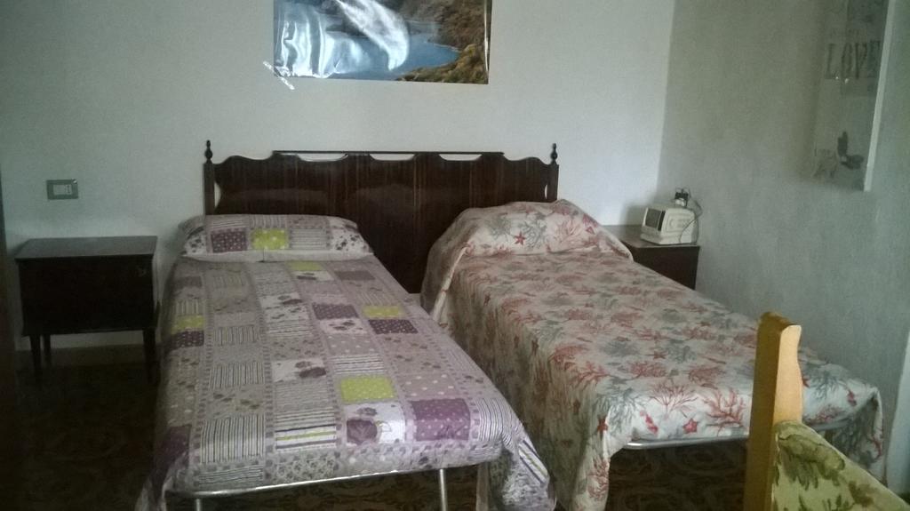לינה וארוחת בוקר Zeddiani Sardinia Eco Vegan House מראה חיצוני תמונה