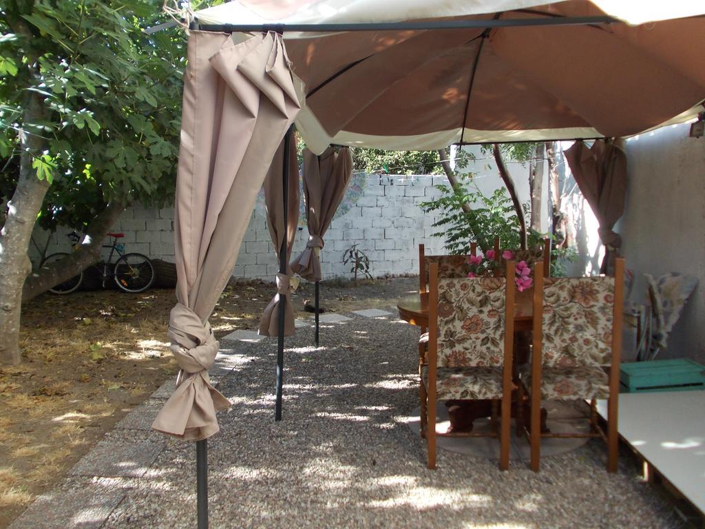 לינה וארוחת בוקר Zeddiani Sardinia Eco Vegan House מראה חיצוני תמונה