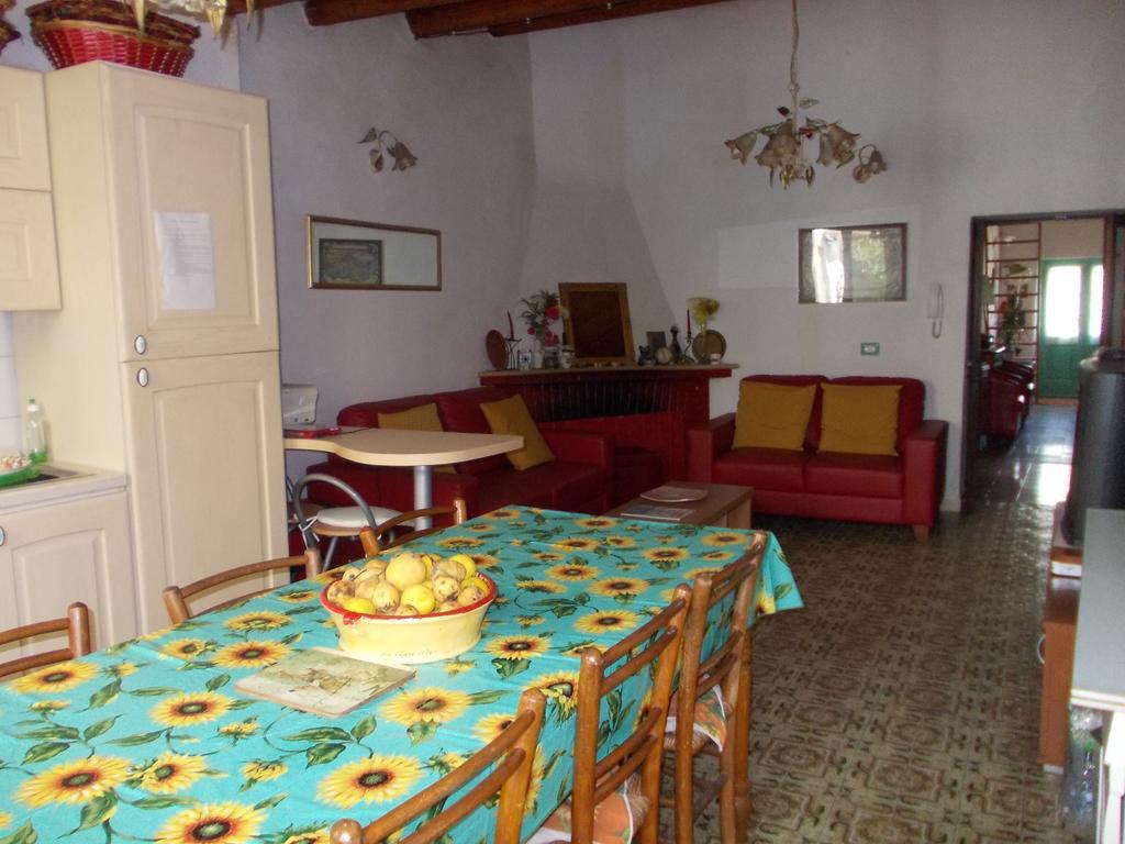 לינה וארוחת בוקר Zeddiani Sardinia Eco Vegan House מראה חיצוני תמונה