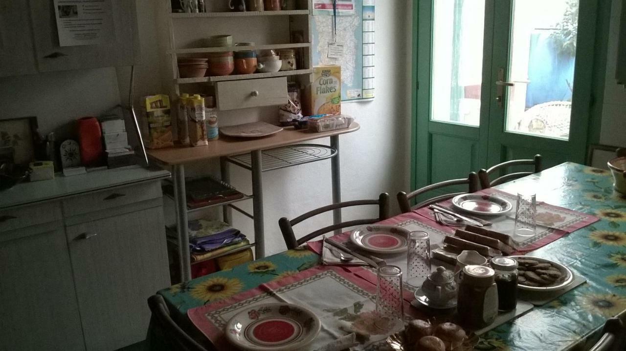 לינה וארוחת בוקר Zeddiani Sardinia Eco Vegan House מראה חיצוני תמונה